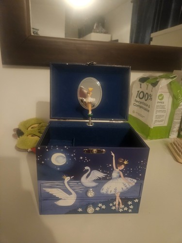 Jewellery box user still - still, very